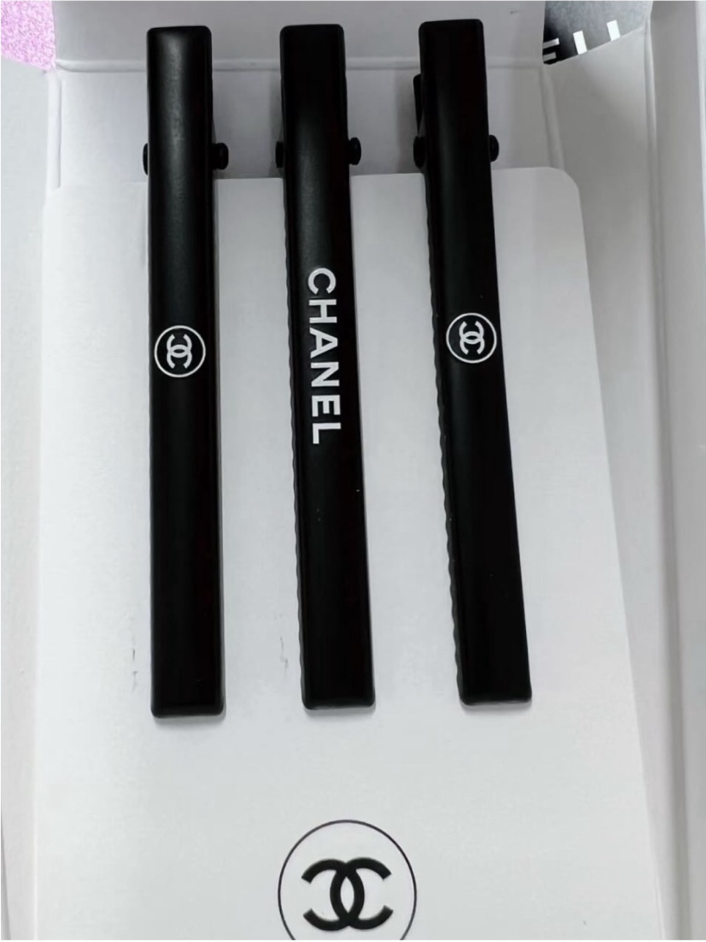 New Hair Pins Set In A Box Gwp